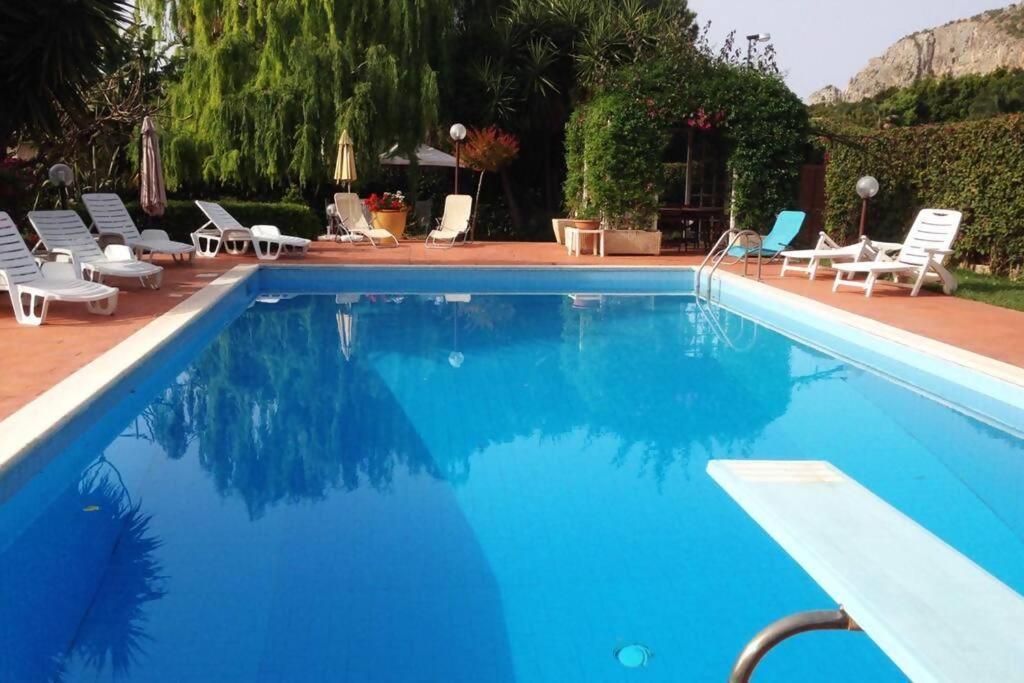 Da Nonna Cettina Appartamento In Villa Con Piscina Palermo Buitenkant foto
